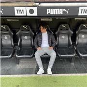 Doy clases particulares para extranjeros ya que enseño un español neutro